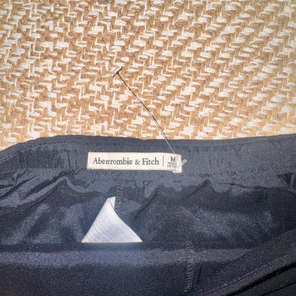 Abercrombie Black Mini Skort- Size Medium - Picture 7 of 10